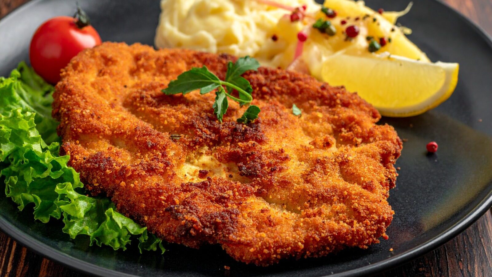 Wiener-Schnitzel-Extrem-Close-Up